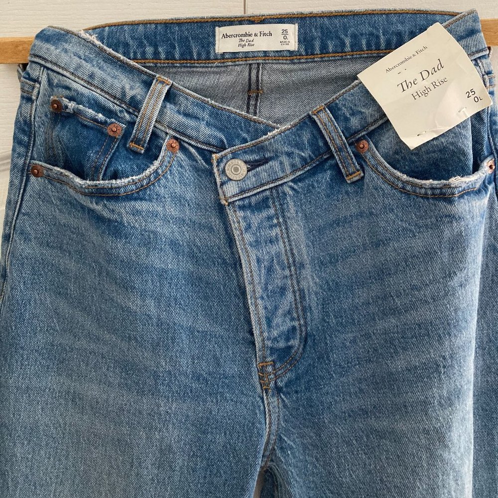 NWT Dad Jeans - Abercrombie & Fitch
